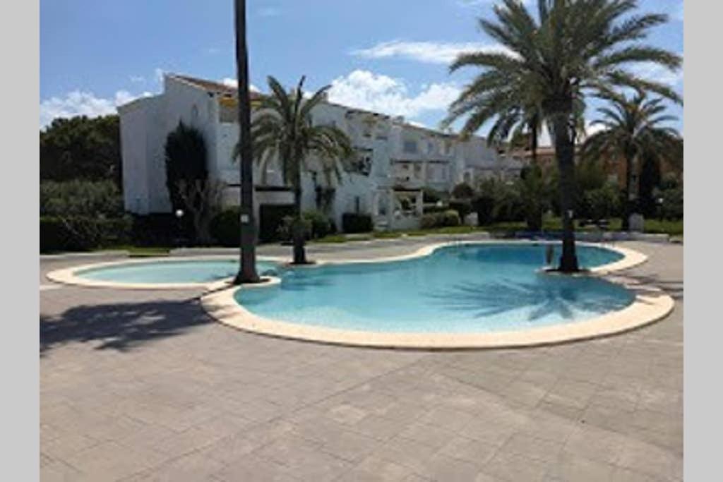 2 Bedroom, Sea Front Complex W Pool And Private Garden Jávea Kültér fotó